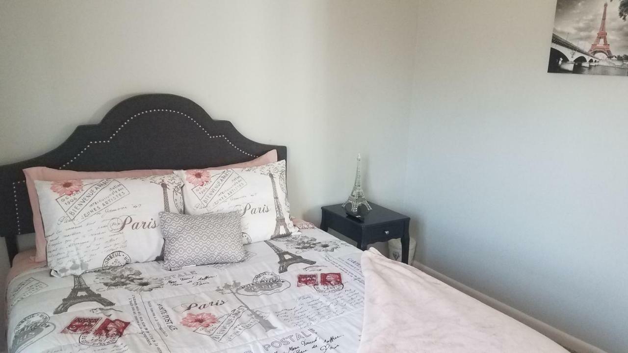 Cozy Cottage Feel, 5 Mins From Ft. Bragg Fayetteville Ngoại thất bức ảnh